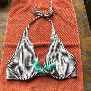 Victoria’s Secret swim top. Good condition